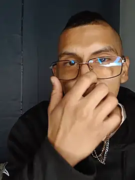 Hard_brown03 Chat XXX in diretta
