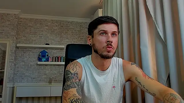 JonahShaw Adlı Modelin Web Kamerası Şovu