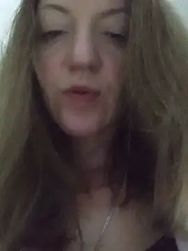 KattyLuuu élő XXX-chatje