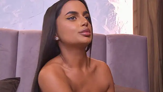 Chat XXX en directo de AliceKane