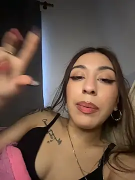 Jennyvignaduzzo Chat XXX in diretta