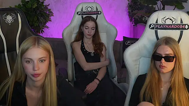 Онлайн чат XXX MissStella054