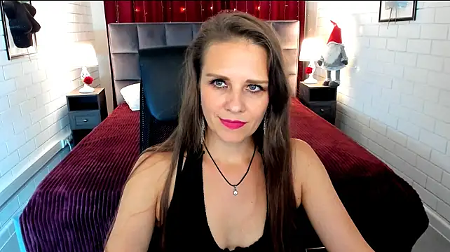 צ'אט XXX בשידור חי של EmiliaBedy