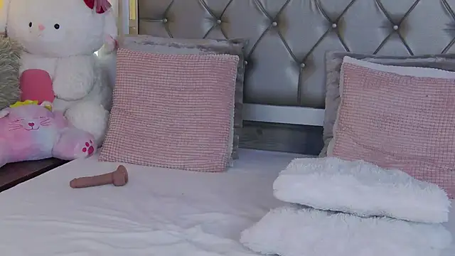 LunaHart Chat XXX live