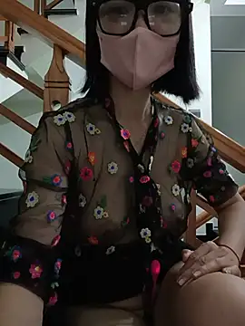 Emma_Linh Chat XXX in diretta