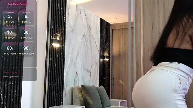 ChloeHolmes Chat XXX in diretta