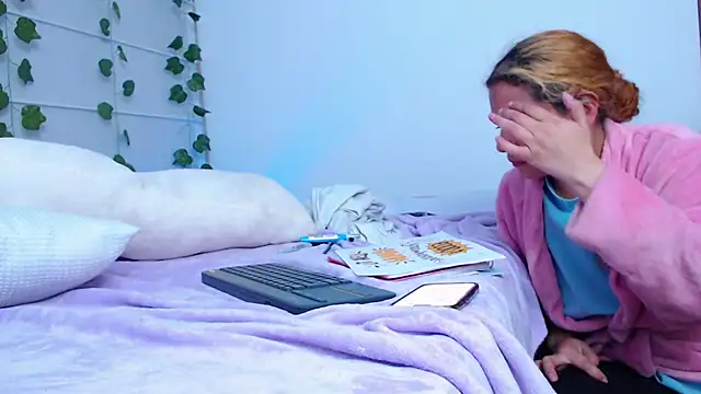 Sarabubbie Live XXX-chat