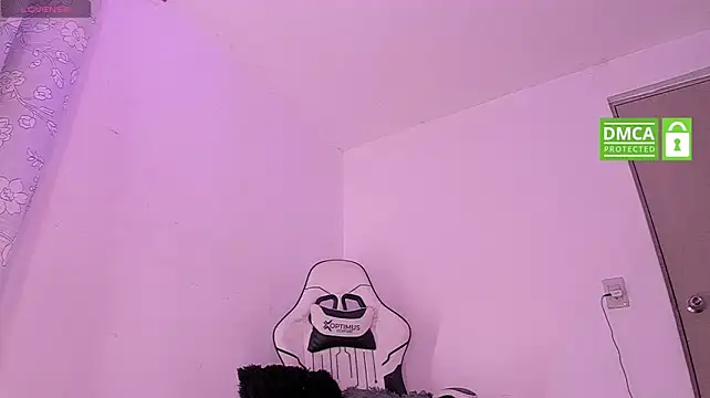 sarah_benjjaminn's Live XXX Chat