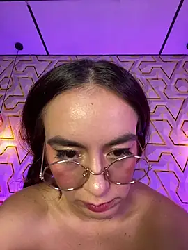 Chatroom XXX en direct de MelanyyJhonson15
