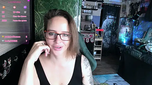 XXX chat uživo modela LisaFoxy_y