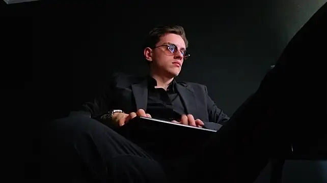 FelixStarkk 라이브 XXX 채팅