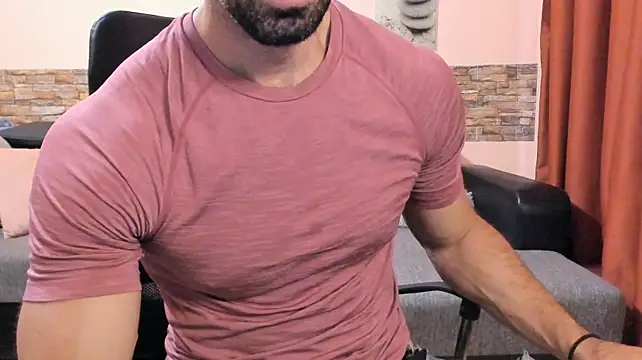 Chatroom XXX en direct de HotHunkTrainer