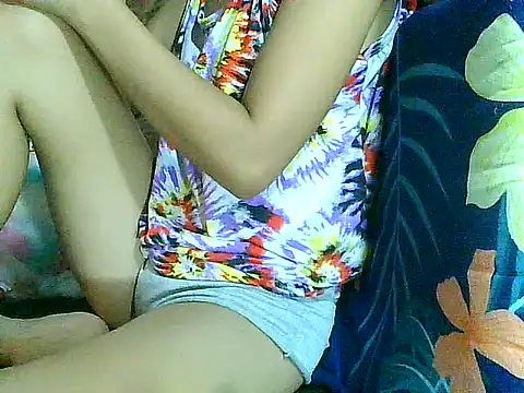 PinaySkinnyGirl's Live XXX Chat