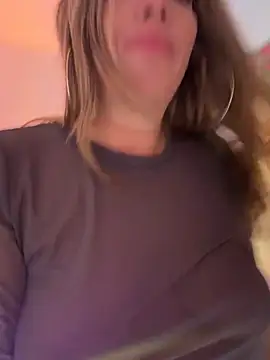 hollyharmd Adlı Modelin Canlı XXX Sohbeti