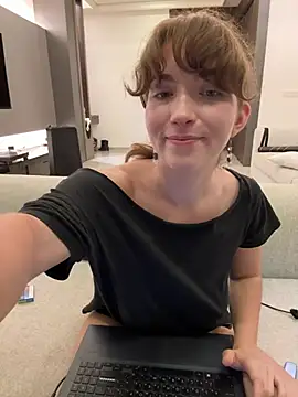 Sarahhh_xxx Obrolan Langsung XXX