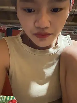 lylyna08 Show Webcam