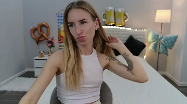 دردشة DeboraHorny الجنسية المباشرة