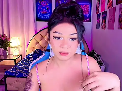 Pertunjukan Kamera Web SexxyTsLoverr