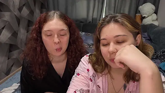 LunarCouple_'s Live XXX Chat