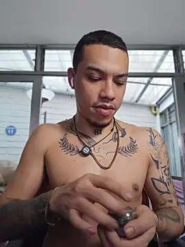 XXX chat uživo modela AlphaMasterXxx