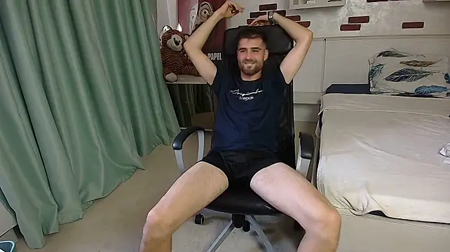 KyloEast – Naživo XXX chat