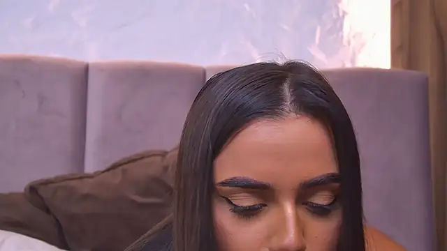 AliceKane Adlı Modelin Canlı XXX Sohbeti