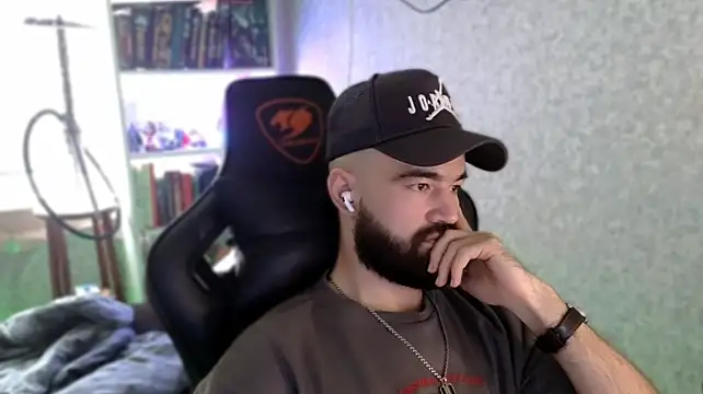 _Serious_Man live XXX chat