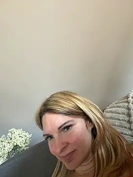 kinkysarahx's Live XXX Chat