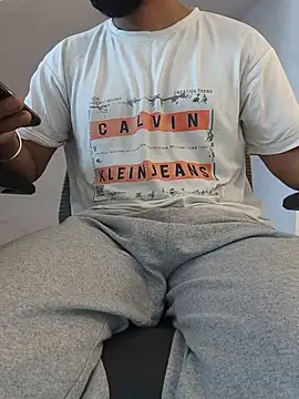 8inch_hunk19 Adlı Modelin Canlı XXX Sohbeti