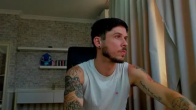 JonahShaw Live XXX-chat
