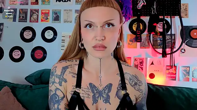 umytoy Adlı Modelin Canlı XXX Sohbeti
