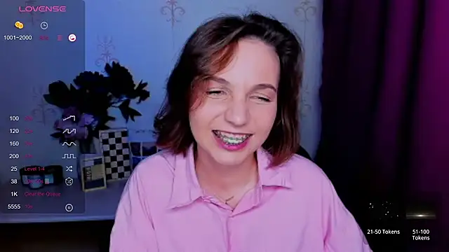KindHazelHere_ Chat XXX live