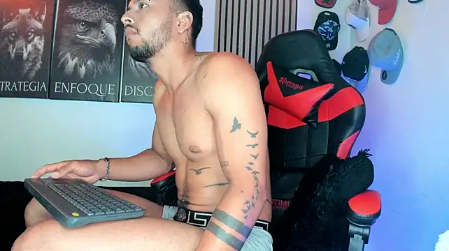 Онлайн чат XXX Dackson77