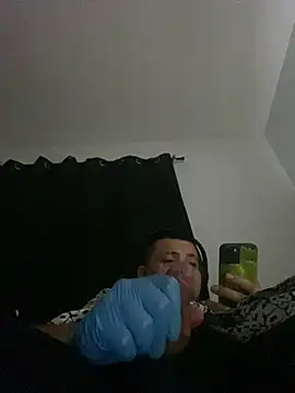 GusanoDelicioso Adlı Modelin Canlı XXX Sohbeti