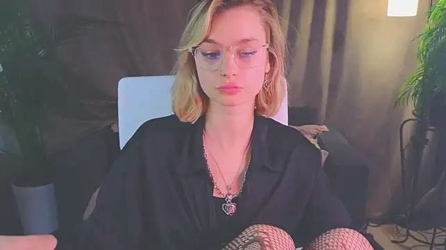 Živý XXX chat NoraMoreau