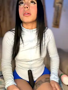 Laura-Khalifa's Live XXX Chat