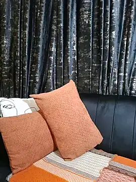 XXX chat uživo modela MONSTERTITS44DDD