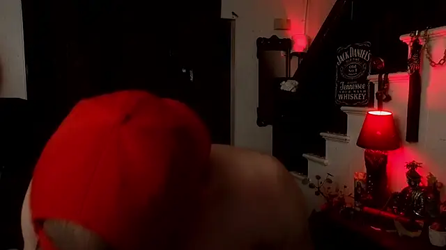 צ'אט XXX בשידור חי של MasterDaddyCool