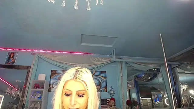 ADRIANNA_FOX Adlı Modelin Canlı XXX Sohbeti