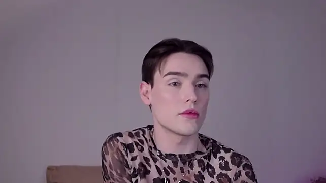 Chat +18 de RobbyCharming ao vivo