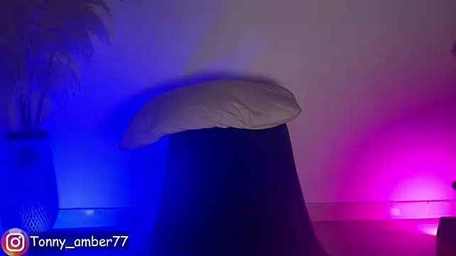 Chatroom XXX en direct de 77_Tonny