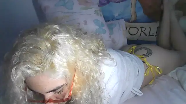 XXX chat uživo modela Apofenia