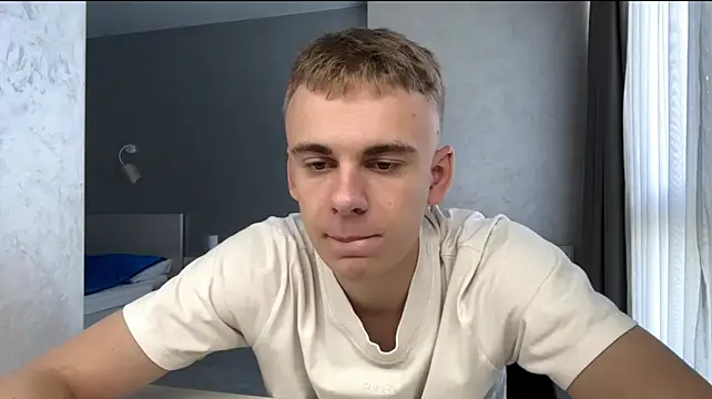 XXX chat uživo modela SoloFury