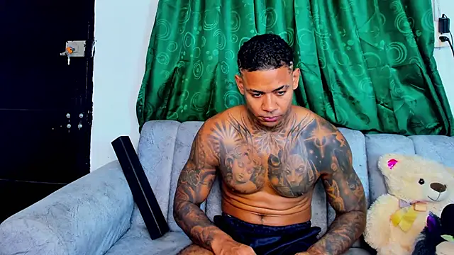 Jared_Kushhs Live XXX-Chat