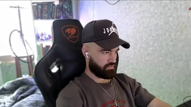 _Serious_Man Chat XXX live