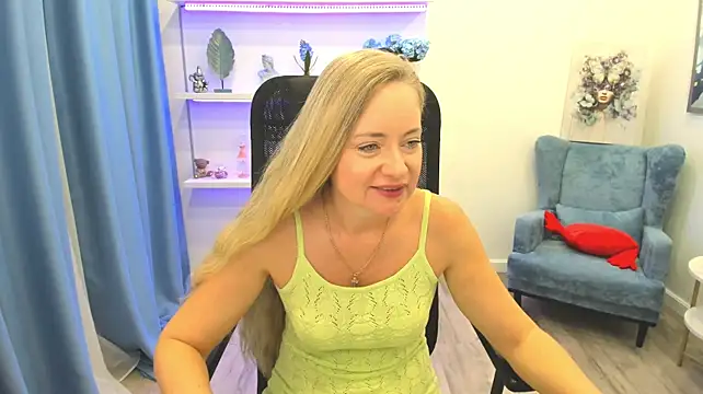 XXX chat uživo modela CharlotteKerti