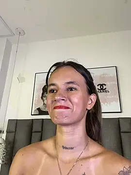 JuliaColemann Adlı Modelin Canlı XXX Sohbeti