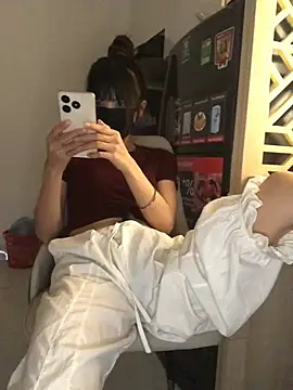 Writhing_First Live XXX-Chat