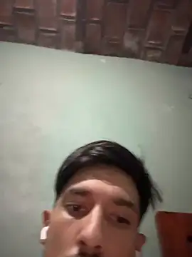 ElBratid Adlı Modelin Canlı XXX Sohbeti