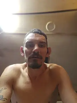 mike42088 – Naživo XXX chat